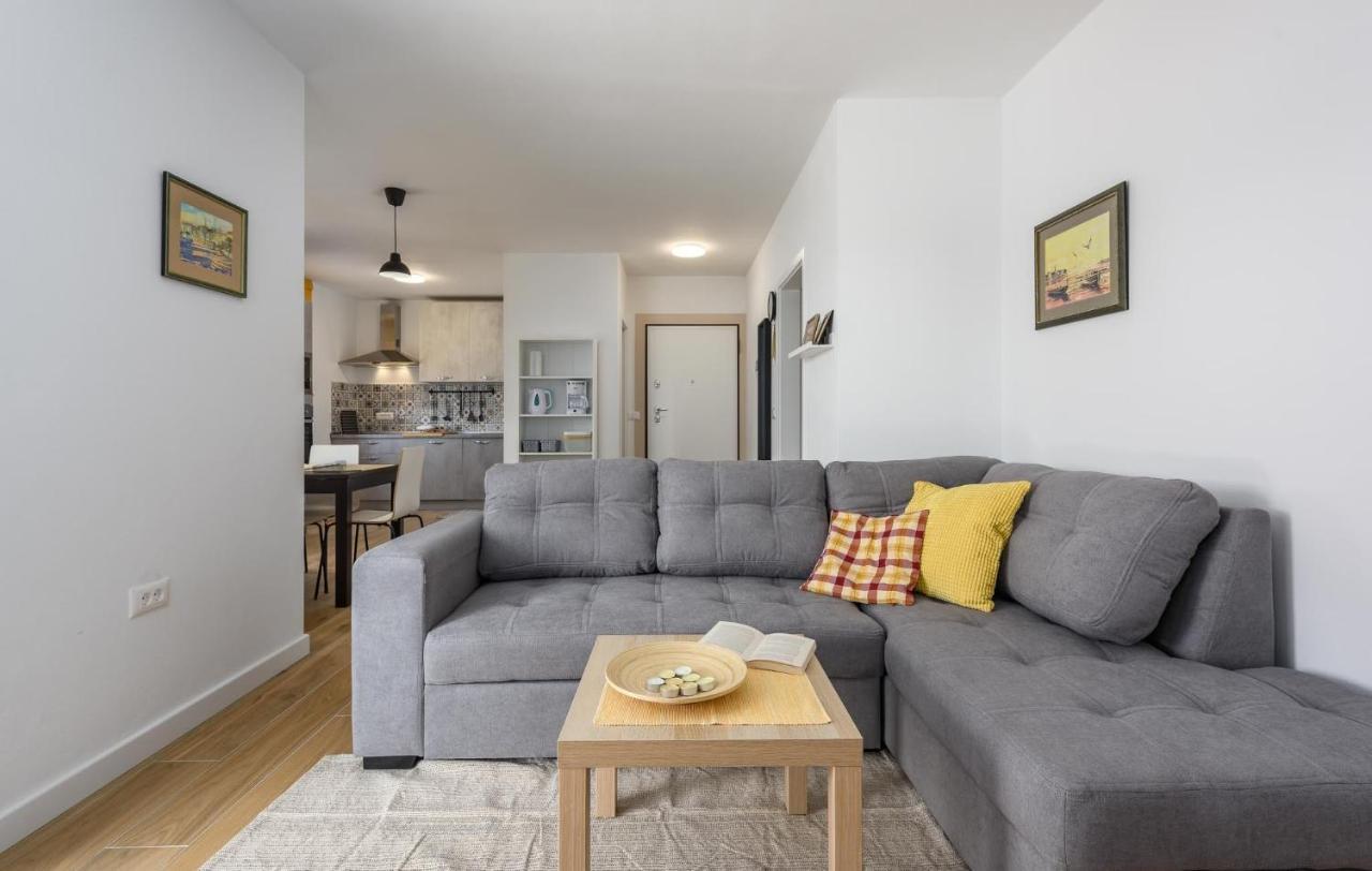 Apartmani Lucija Пореч Экстерьер фото
