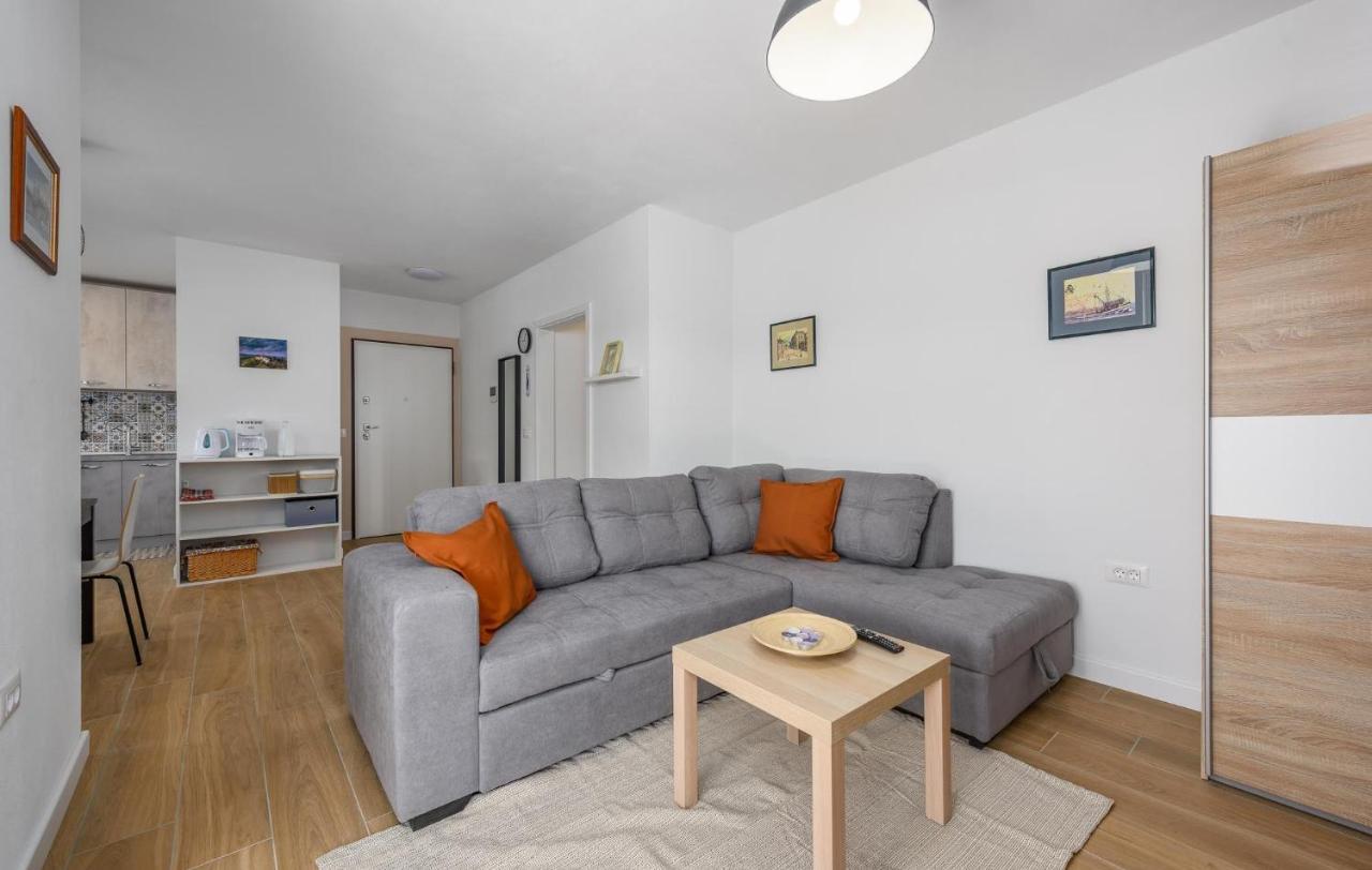 Apartmani Lucija Пореч Экстерьер фото