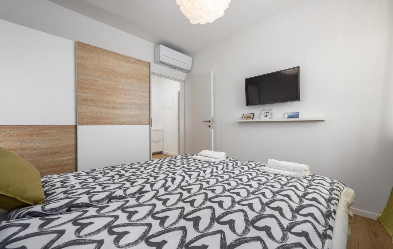 Apartmani Lucija Пореч Экстерьер фото