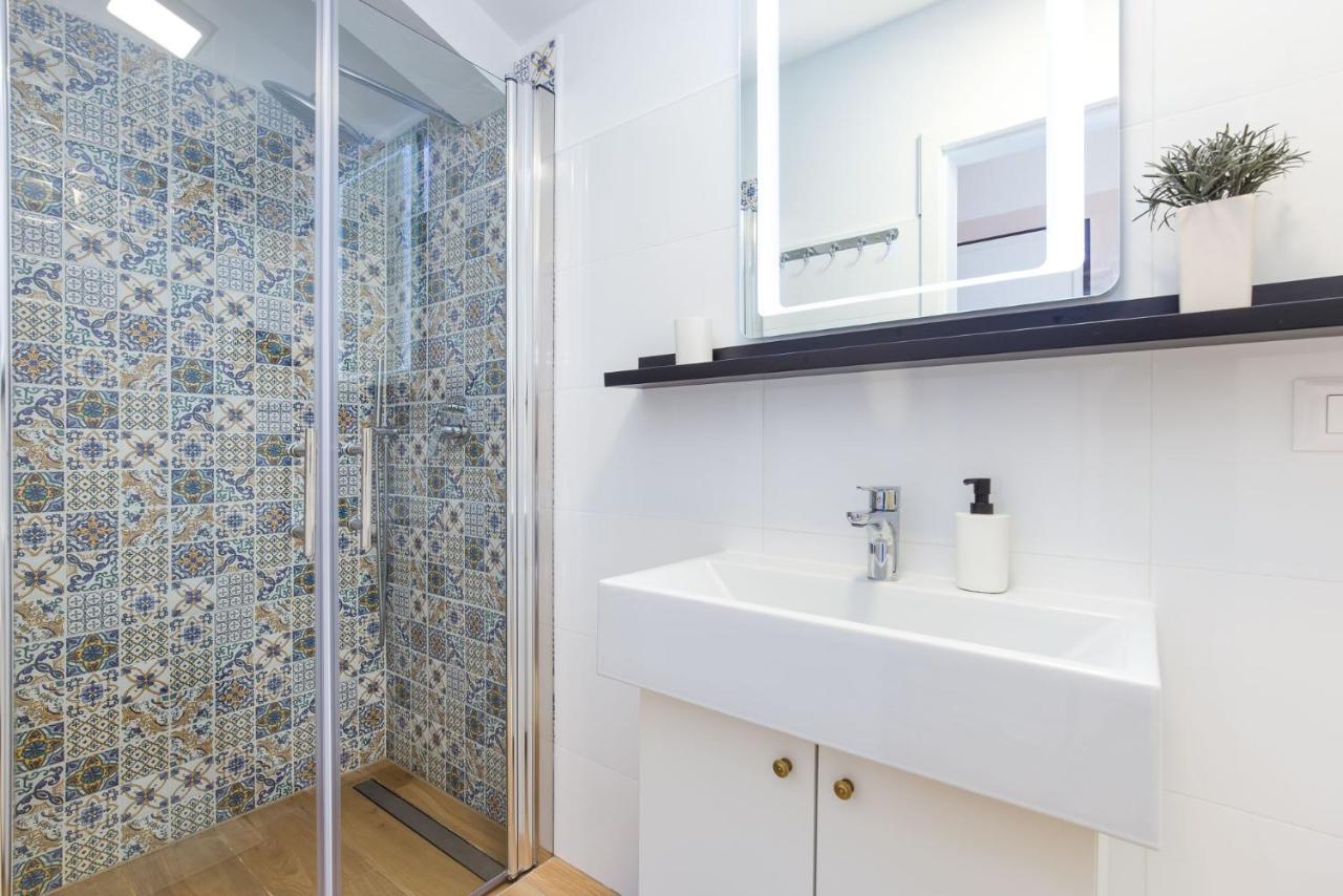 Apartmani Lucija Пореч Экстерьер фото